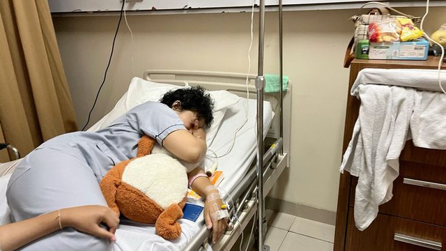 Ng&agrave;y c&agrave;ng c&oacute; nhiều người chết v&igrave; ung thư dạ d&agrave;y? B&aacute;c sĩ cảnh b&aacute;o: Đang ăn thấy 4 thứ n&agrave;y KH&Aacute;M NGAY c&ograve;n kịp!- Ảnh 1.