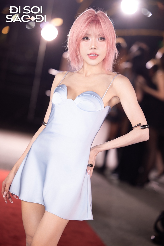 Vũ trụ mỹ nhân Vbiz: Lan Ngọc - Huyền Baby đọ body nét căng, 2 mỹ nhân bị đồn nghỉ chơi làm lơ khi đụng độ?- Ảnh 5.