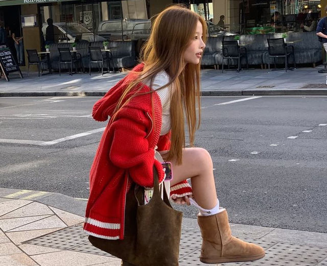 TỐ C&Aacute;O 5 bệnh l&yacute; ẩn sau cảm gi&aacute;c tay ch&acirc;n lạnh buốt, phụ nữ sau tuổi 40 c&agrave;ng cần cẩn thận!- Ảnh 1.