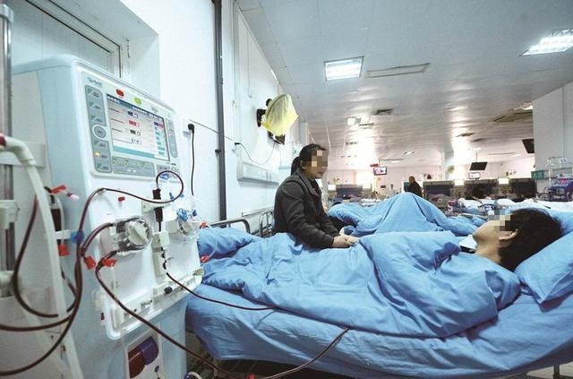 Bệnh thận sợ g&igrave; nhất? B&aacute;c sĩ nhắc: "4 giảm, 5 tăng" khi ăn uống thận rất "biết ơn"- Ảnh 1.