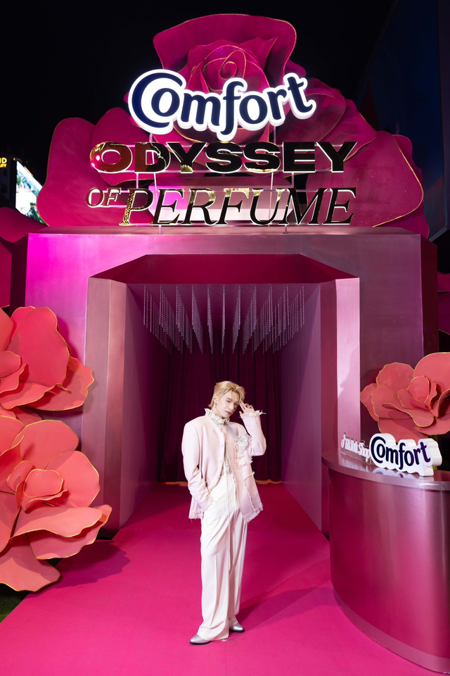 Hoa Hậu Thanh Thủy, Tóc Tiên, Gemini Hùng Huỳnh, Cường Bạch… cùng dàn sao All-Star đổ bộ sự kiện Comfort Odyssey Of Perfume- Ảnh 3. Hoa Hậu Thanh Thủy, Tóc Tiên, Gemini Hùng Huỳnh, Cường Bạch… cùng dàn sao All-Star đổ bộ sự kiện Comfort Odyssey Of Perfume- Ảnh 3.