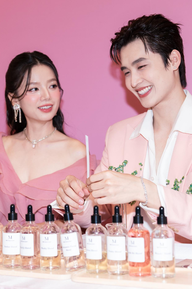 Hoa Hậu Thanh Thủy, Tóc Tiên, Gemini Hùng Huỳnh, Cường Bạch… cùng dàn sao All-Star đổ bộ sự kiện Comfort Odyssey Of Perfume- Ảnh 4. Hoa Hậu Thanh Thủy, Tóc Tiên, Gemini Hùng Huỳnh, Cường Bạch… cùng dàn sao All-Star đổ bộ sự kiện Comfort Odyssey Of Perfume- Ảnh 4.