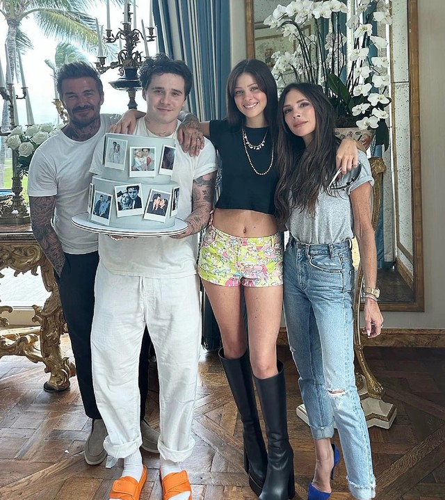 Chấn động: Brooklyn - con trai Beckham ch&iacute;nh thức tố c&aacute;o bố mẹ ph&aacute; hoại h&ocirc;n nh&acirc;n, kiểm so&aacute;t v&agrave; l&agrave;m anh xấu hổ- Ảnh 1.