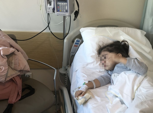 B&eacute; g&aacute;i 2 tuổi co giật, n&ocirc;n mửa, thận "chất đầy" ch&igrave;, su&yacute;t chết v&igrave; mẹo chữa kh&oacute; ngủ kh&ocirc;ng xa lạ với người Việt- Ảnh 2.