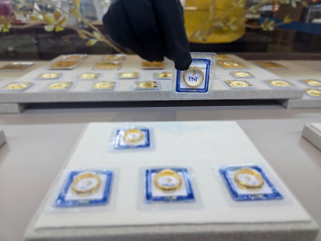 Gi&aacute; v&agrave;ng cao v&uacute;t, đại gia v&agrave;ng b&aacute;o l&atilde;i hơn 2.800 tỉ đồng- Ảnh 2.