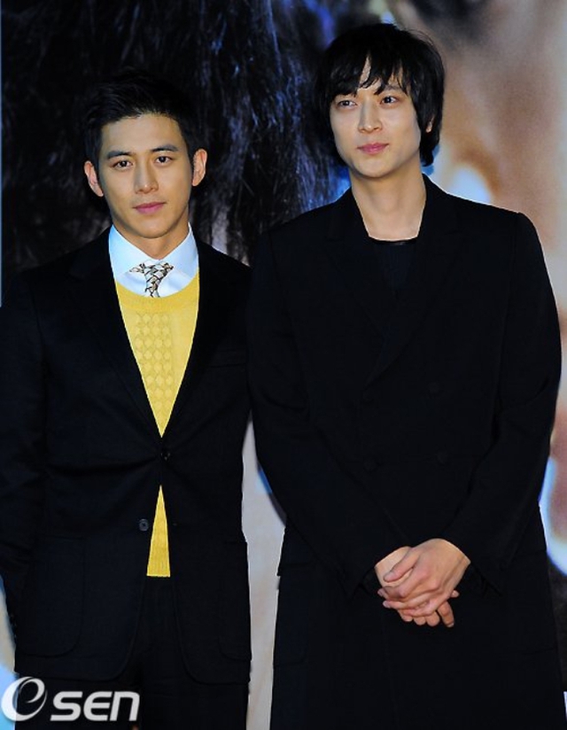 Lâu rồi mới thấy một cặp đôi đẹp tới mức chỉ nhìn nhau cũng làm người khác rung động, không yêu thì quá phí- Ảnh 16. Lâu rồi mới thấy một cặp đôi đẹp tới mức chỉ nhìn nhau cũng làm người khác rung động, không yêu thì quá phí- Ảnh 16.