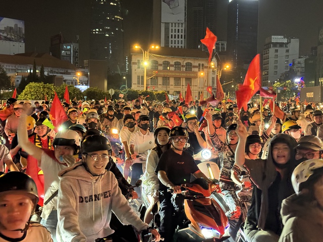 Thắng rồi, bão thôi!- Ảnh 35.