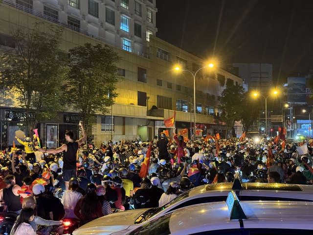 Thắng rồi, bão thôi!- Ảnh 36.