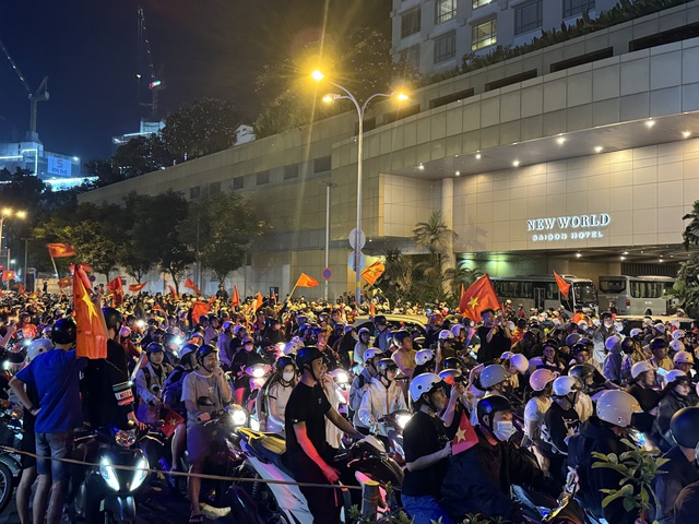 Thắng rồi, bão thôi!- Ảnh 37.