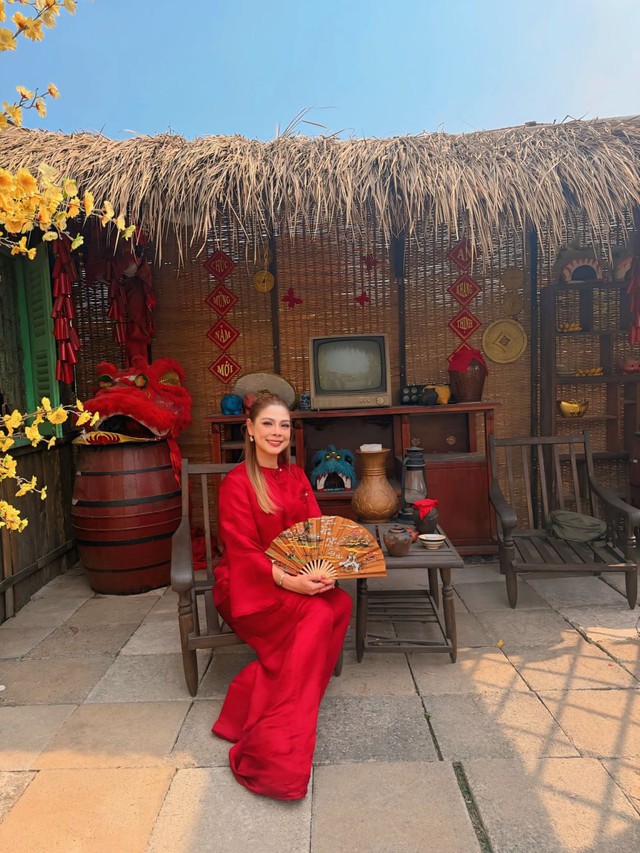 Thảm hoạ nhạc Tết mới: 2 ng&ocirc;i sao đ&igrave;nh đ&aacute;m một thời bị ch&ecirc; sến s&uacute;a, nhạc như &ldquo;h&agrave;ng tồn kho&rdquo; từ những năm 2000- Ảnh 4.