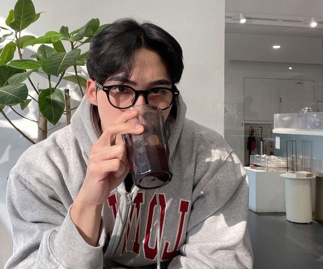 Ngo&agrave;i 30 tuổi xương đ&atilde; "xốp như tổ ong", ho cũng g&atilde;y xương đ&ugrave;i v&igrave; m&ecirc; loại nước "ng&ograve;n ngọt", uống t&ecirc; đầu lưỡi- Ảnh 3.