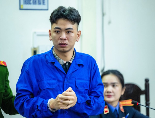 &ldquo;Tổng t&agrave;i&rdquo; li&ecirc;n tục phủ nhận x&uacute;i giục đ&aacute;nh người, lời khai tại t&ograve;a đối lập ho&agrave;n to&agrave;n với "đ&agrave;n em"- Ảnh 6.