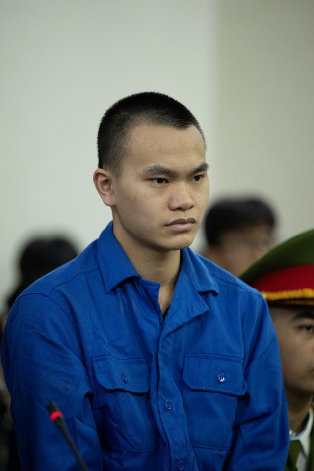 &ldquo;Tổng t&agrave;i&rdquo; li&ecirc;n tục phủ nhận x&uacute;i giục đ&aacute;nh người, lời khai tại t&ograve;a đối lập ho&agrave;n to&agrave;n với "đ&agrave;n em"- Ảnh 7.