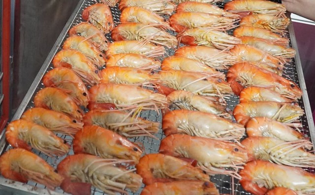 “Con tôm ôm cây lúa” bán 1 triệu đồng/kg nhờ bí quyết này