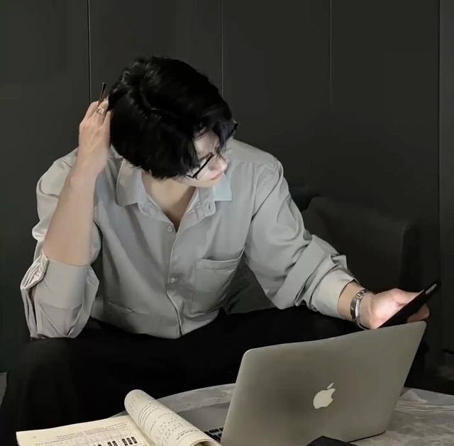 Đố ai đo&aacute;n được vị tr&iacute; số 1 trong 5 h&agrave;nh vi khiến nam giới "l&atilde;o h&oacute;a kh&ocirc;ng phanh", thức khuya ho&aacute; ra chỉ đứng cuối!- Ảnh 2.