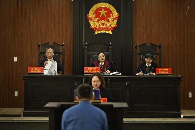 Bản án cuối cùng dành cho người đàn ông hành hung phụ nữ tại sảnh chung cư Hà Nội- Ảnh 4. Bản án cuối cùng dành cho người đàn ông hành hung phụ nữ tại sảnh chung cư Hà Nội- Ảnh 4.
