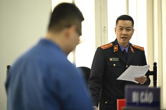 Bản án cuối cùng dành cho người đàn ông hành hung phụ nữ tại sảnh chung cư Hà Nội- Ảnh 5. Bản án cuối cùng dành cho người đàn ông hành hung phụ nữ tại sảnh chung cư Hà Nội- Ảnh 5.