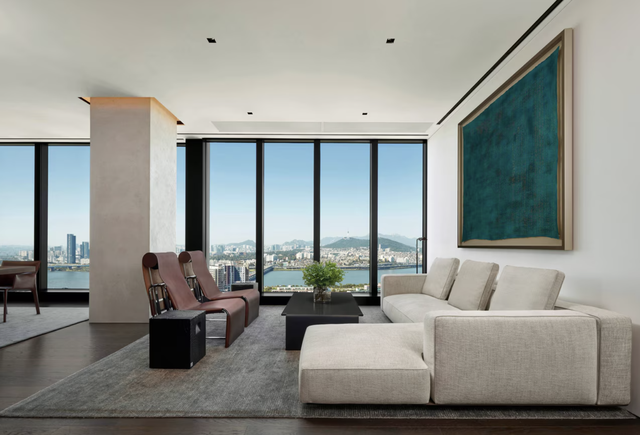 B&ecirc;n trong t&ograve;a nh&agrave; đắt đỏ bậc nhất Gangnam - nơi giới thượng lưu tận hưởng trải nghiệm ba ng&agrave;y kh&ocirc;ng chạm mặt phố tại JW Marriott Hotel Seoul - Ảnh 24.