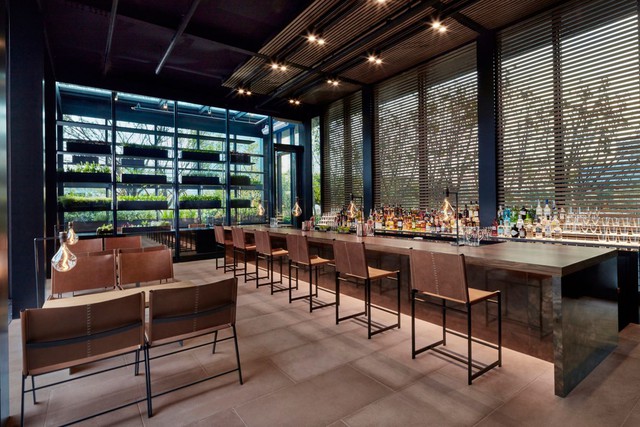 B&ecirc;n trong t&ograve;a nh&agrave; đắt đỏ bậc nhất Gangnam - nơi giới thượng lưu tận hưởng trải nghiệm ba ng&agrave;y kh&ocirc;ng chạm mặt phố tại JW Marriott Hotel Seoul - Ảnh 21.
