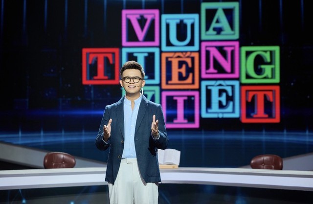 Học vấn đ&aacute;ng nể của nam MC dẫn 'Vua tiếng Việt' m&ugrave;a mới - Ảnh 1.