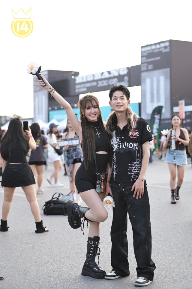 Trai xinh g&aacute;i đẹp đổ bộ concert BIGBANG H&agrave; Nội: Chưa v&agrave;o s&acirc;n đ&atilde; c&oacute; đại tiệc outfit, đ&uacute;ng l&agrave; "like idol like fan"- Ảnh 15.