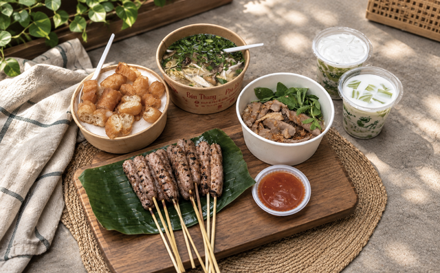 Từ bát cháo trai ấm nóng đến chè cốm bưởi dừa non: Hoá ra có thể tìm thấy cả mùa thu trong một lần order - Ảnh 1.