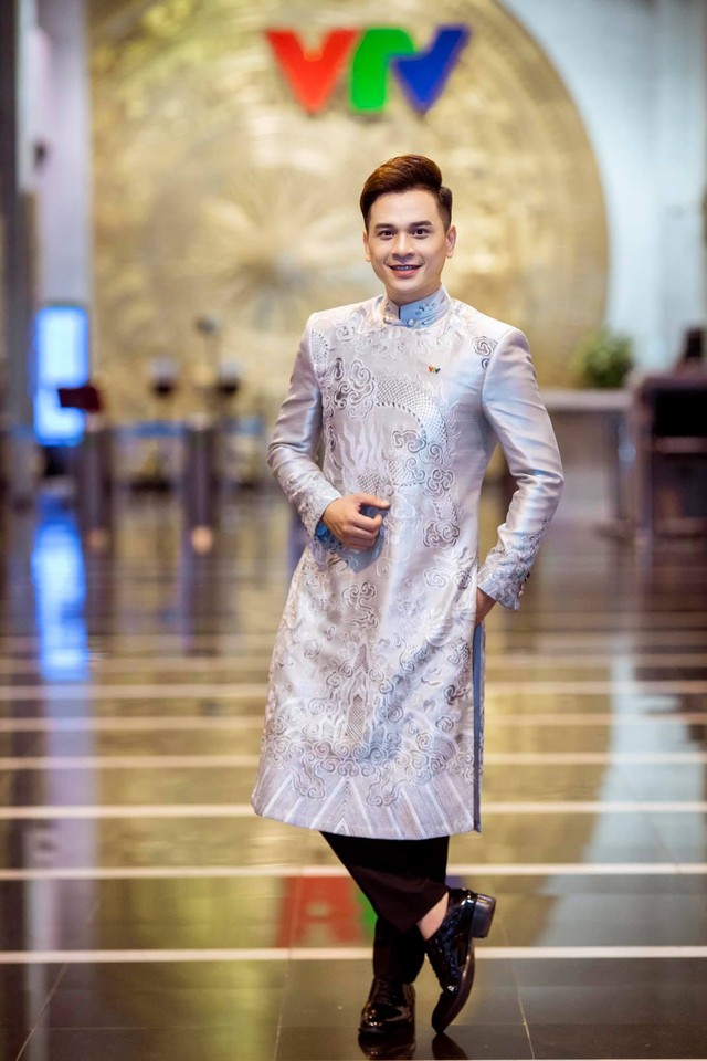 MC SN 1984 từng dẫn Chiếc N&oacute;n Kỳ Diệu: Học ở Ấn Độ, giờ vẫn độc th&acirc;n - Ảnh 4.