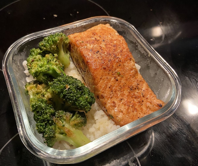 Ng&agrave;y c&agrave;ng nhiều chị em c&ograve;n trẻ đ&atilde; ung thư buồng trứng, b&aacute;c sĩ dặn: Lười mấy cũng phải chăm ăn 6 m&oacute;n để ph&ograve;ng bệnh!- Ảnh 2.