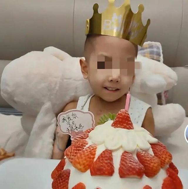 B&eacute; g&aacute;i 9 tuổi qua đời v&igrave; ung thư, b&aacute;c sĩ tiết lộ sự thật đ&aacute;ng sợ: Bệnh n&agrave;y TH&Iacute;CH "tấn c&ocirc;ng" trẻ em- Ảnh 1.