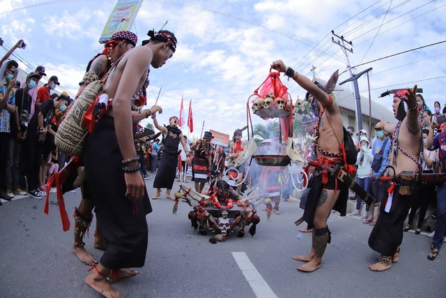 To&agrave;n cảnh ch&acirc;u &Aacute; rộn r&agrave;ng đ&oacute;n Tết B&iacute;nh Ngọ 2026: Ph&aacute;o hoa rợp trời tiễn biệt năm cũ, ch&agrave;o mừng một năm mới đầy hy vọng- Ảnh 3.