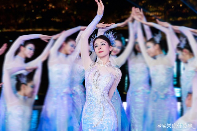 Địch Lệ Nhiệt Ba 