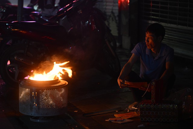 Pháo hoa rực rỡ trên bầu trời, chào đón năm mới 2026- Ảnh 42. Pháo hoa rực rỡ trên bầu trời, chào đón năm mới 2026- Ảnh 42.