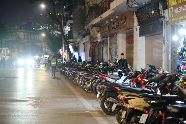 Ph&aacute;o hoa rực rỡ tr&ecirc;n bầu trời, ch&agrave;o đ&oacute;n năm mới 2026- Ảnh 11.