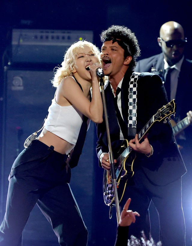 Thành viên hát hay nhất BLACKPINK mở màn Grammy 2026 quá bốc, đẳng cấp siêu sao toàn cầu không cần bàn cãi!- Ảnh 4. Thành viên hát hay nhất BLACKPINK mở màn Grammy 2026 quá bốc, đẳng cấp siêu sao toàn cầu không cần bàn cãi!- Ảnh 4.