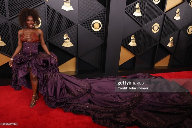 Si&ecirc;u thảm đỏ Grammy 2026: Cả thế giới "n&iacute;n thở" khi Ros&eacute; xuất hiện, Justin Bieber "cải l&atilde;o ho&agrave;n đồng" cả chục tuổi- Ảnh 37.