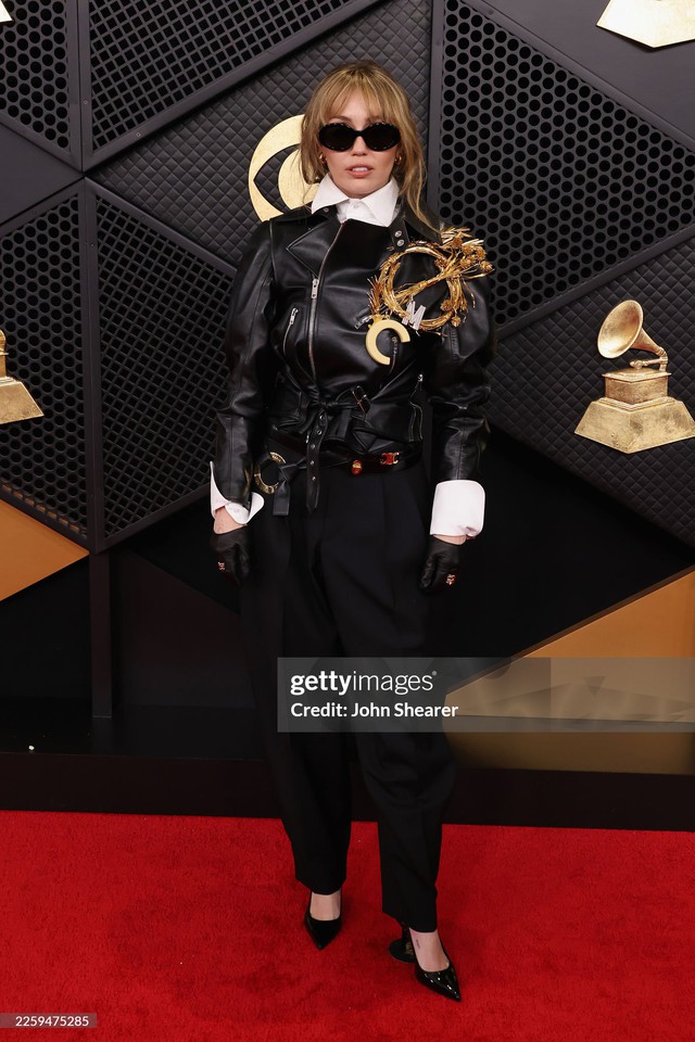 Si&ecirc;u thảm đỏ Grammy 2026: Cả thế giới "n&iacute;n thở" khi Ros&eacute; xuất hiện, Justin Bieber "cải l&atilde;o ho&agrave;n đồng" cả chục tuổi- Ảnh 26.