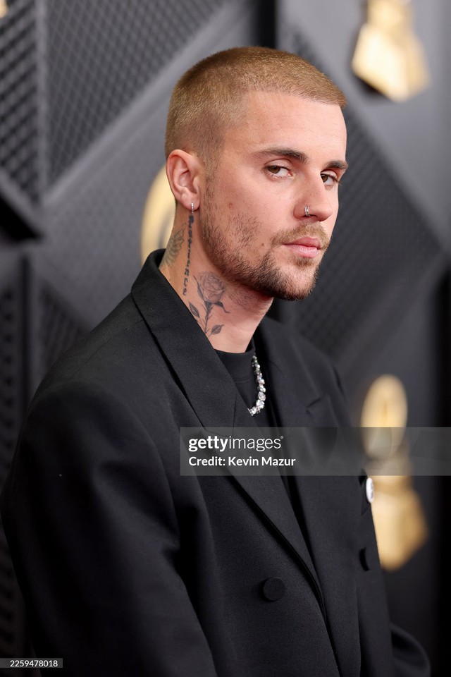 Si&ecirc;u thảm đỏ Grammy 2026: Cả thế giới "n&iacute;n thở" khi Ros&eacute; xuất hiện, Justin Bieber "cải l&atilde;o ho&agrave;n đồng" cả chục tuổi- Ảnh 11.