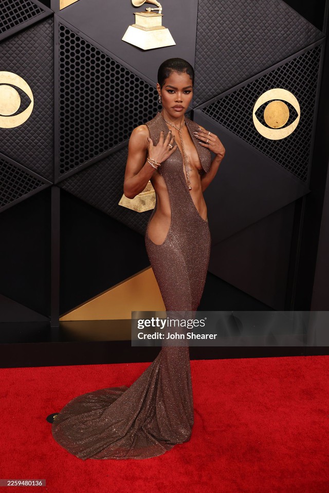 Si&ecirc;u thảm đỏ Grammy 2026: Cả thế giới "n&iacute;n thở" khi Ros&eacute; xuất hiện, Justin Bieber "cải l&atilde;o ho&agrave;n đồng" cả chục tuổi- Ảnh 59.