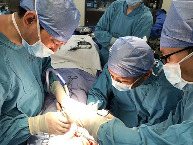 Mẹ v&ocirc; t&igrave;nh ph&aacute;t hiện dịch m&agrave;u v&agrave;ng tr&ecirc;n &aacute;o l&oacute;t b&eacute; g&aacute;i 13 tuổi, kết quả si&ecirc;u &acirc;m g&acirc;y sốc v&igrave;&hellip;- Ảnh 1.