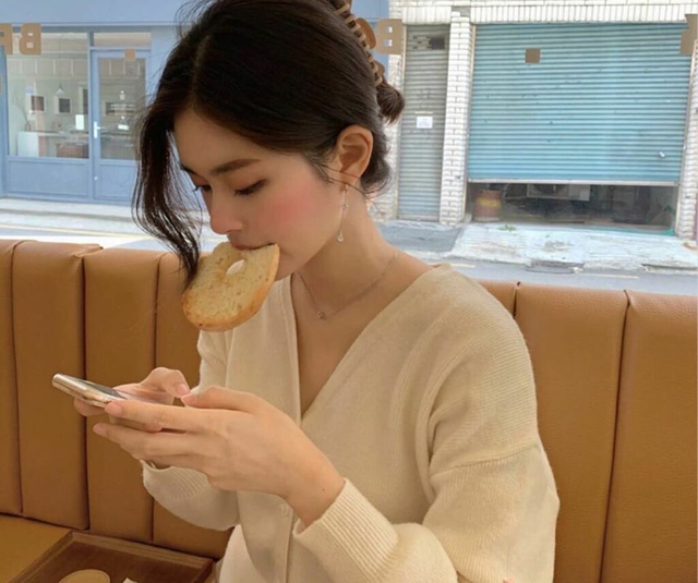 Sắm Tết "h&agrave;ng ngoại" gi&aacute; gốc biếu người nh&agrave;: Khi qu&agrave; sức khỏe l&agrave; ưu ti&ecirc;n h&agrave;ng đầu của những người con th&ocirc;ng th&aacute;i- Ảnh 2.