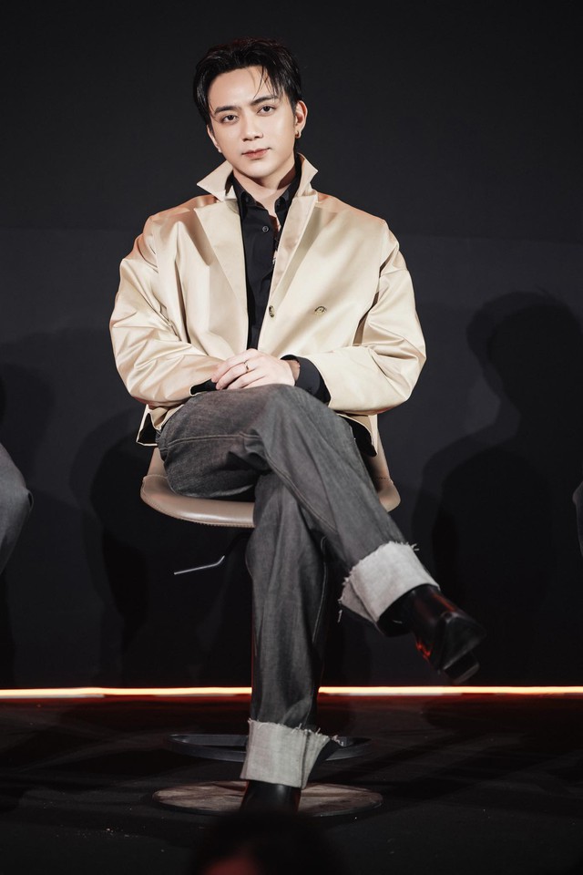 "C&uacute; đ&uacute;p" đỉnh n&oacute;c kịch trần của SOOBIN tại WeChoice Awards 2025- Ảnh 6.