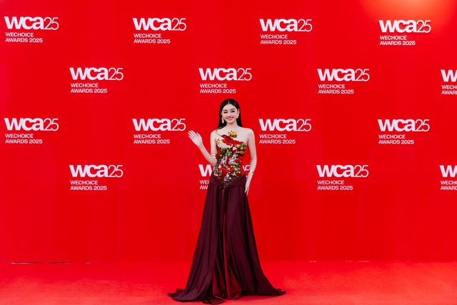 Si&ecirc;u thảm đỏ WeChoice Awards: Jun Vũ đọ sắc b&ecirc;n d&agrave;n Hoa hậu - &Aacute; hậu, hội T&acirc;n Binh, Em Xinh tưng bừng đổ bộ!- Ảnh 13.
