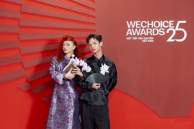 Loạt visual b&ugrave;ng nổ của d&agrave;n trai xinh, g&aacute;i đẹp tr&ecirc;n thảm đỏ WeChoice Awards 2025!- Ảnh 22.
