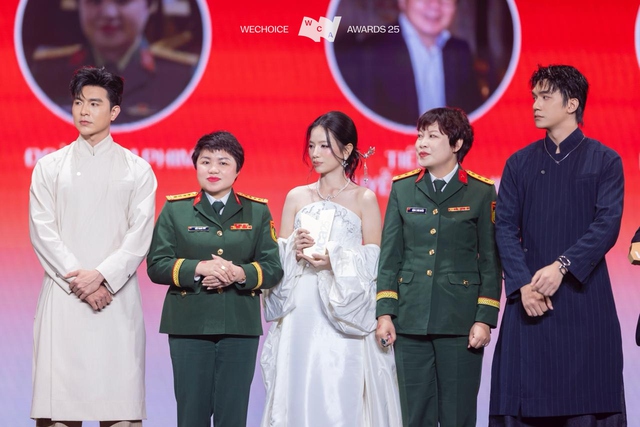 Mưa Đỏ chiến thắng rực rỡ tại WeChoice Awards 2025- Ảnh 5.