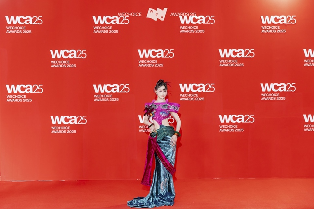 Si&ecirc;u thảm đỏ WeChoice Awards: Jun Vũ đọ sắc b&ecirc;n d&agrave;n Hoa hậu - &Aacute; hậu, hội T&acirc;n Binh, Em Xinh tưng bừng đổ bộ!- Ảnh 6.