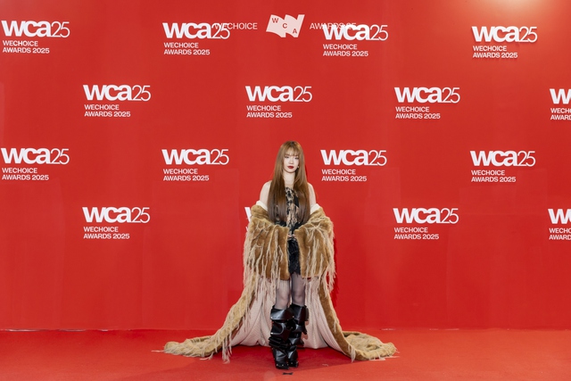 Loạt visual b&ugrave;ng nổ của d&agrave;n trai xinh, g&aacute;i đẹp tr&ecirc;n thảm đỏ WeChoice Awards 2025!- Ảnh 13.