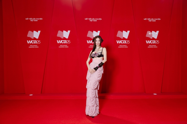 To&agrave;n cảnh si&ecirc;u thảm đỏ WeChoice Awards: Anh T&uacute; - Diệu Nhi t&igrave;nh tứ, Trường Giang, Ho&agrave; Minzy d&agrave;n sao cực khủng quy tụ!- Ảnh 50.