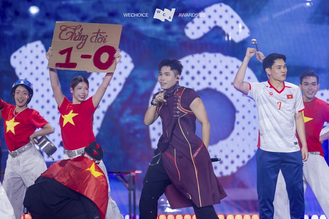 Gala WeChoice Awards 2025: C&acirc;u chuyện Việt Nam được viết tiếp đầy rực rỡ!- Ảnh 31.