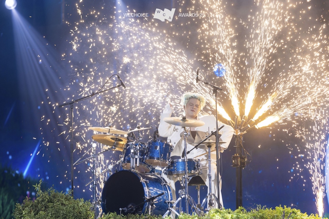 Gala WeChoice Awards 2025: C&acirc;u chuyện Việt Nam được viết tiếp đầy rực rỡ!- Ảnh 10.