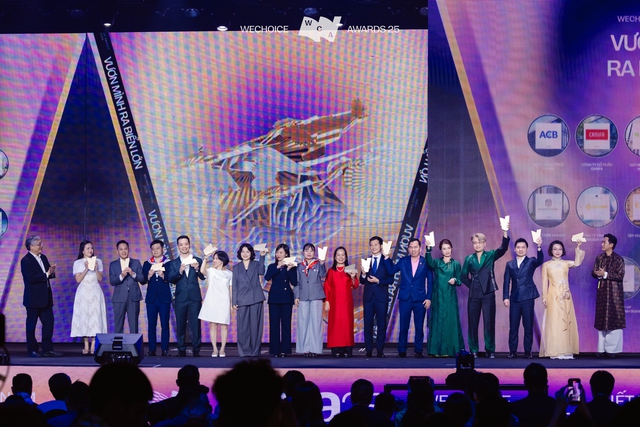 Gala WeChoice Awards 2025: C&acirc;u chuyện Việt Nam được viết tiếp đầy rực rỡ!- Ảnh 51.